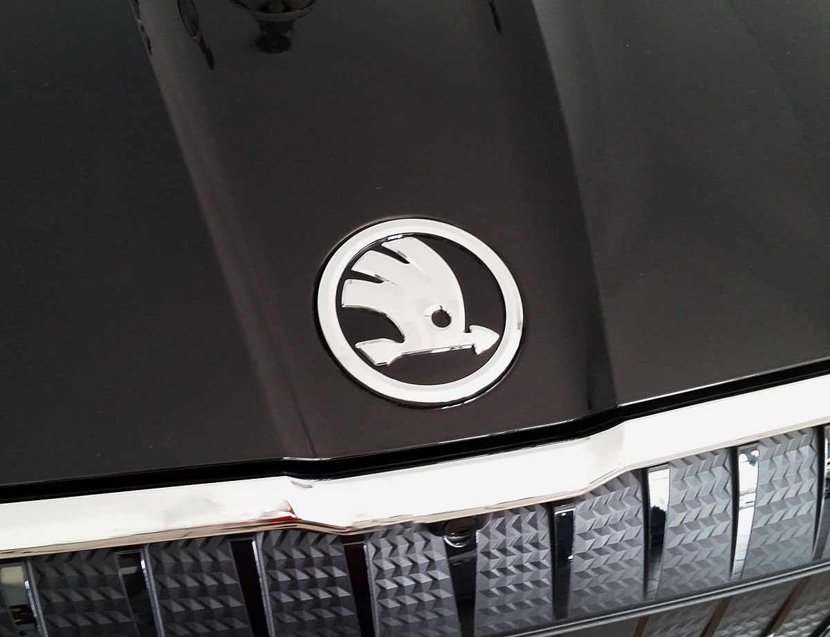Skoda Emblem schwarz - passend für Enyaq iV